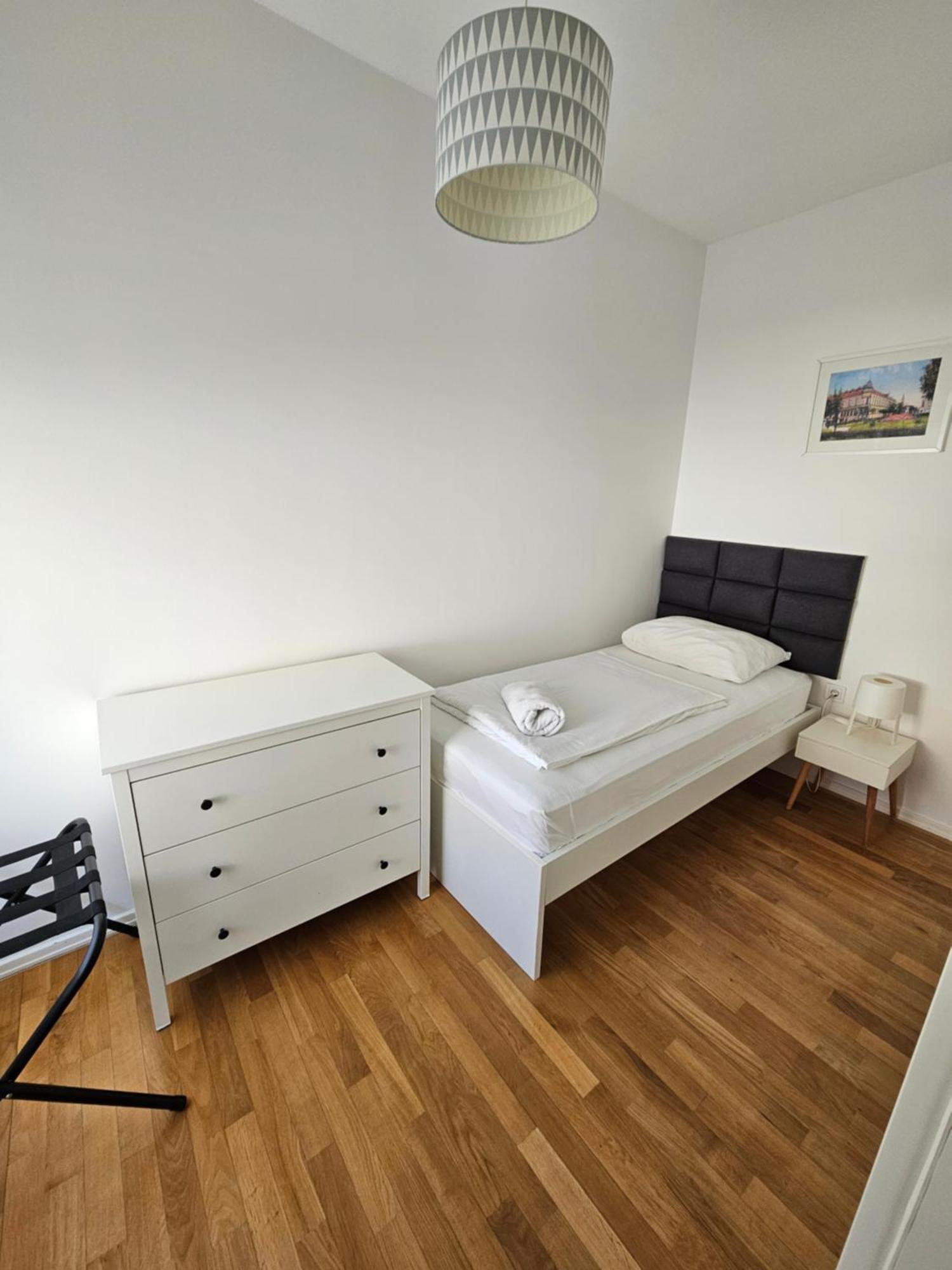 Home Apartmani I Sobe オシエク エクステリア 写真