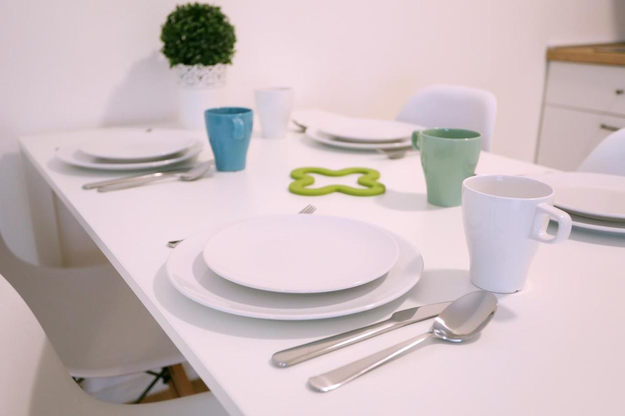 Home Apartmani I Sobe オシエク エクステリア 写真